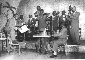 Orchestre de La Coupole en 1932 : en haut Émile Chancy, Bertin Salnave, Abel Beauregard. En bas Oscar Calle, Jean Degrace, Florius Notte, Hilton Wiles